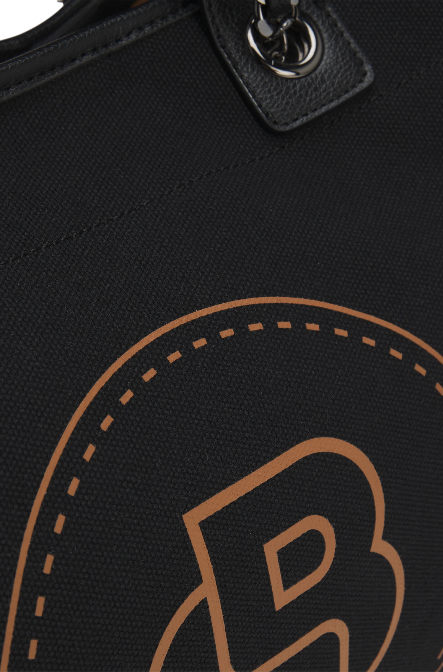 CHARLEEN STABLE SHOPPER